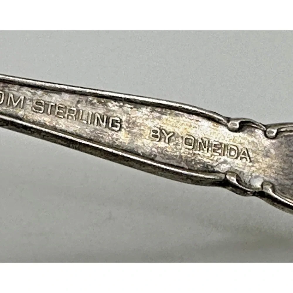 Oneida Heirloom GRANDEUR Sterling Silver SHELL SUGAR SPOON 6